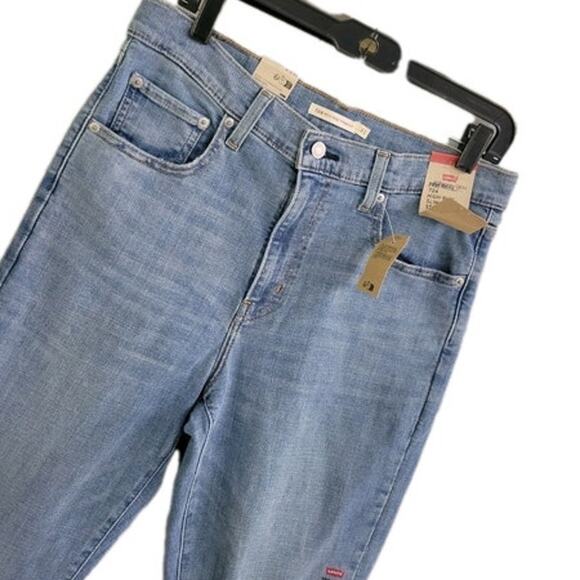 Levi's 724 High Rise Straight‎ Jeans Women's Size 31 x 32 Blue Denim Distressing - Picture 5 of 10